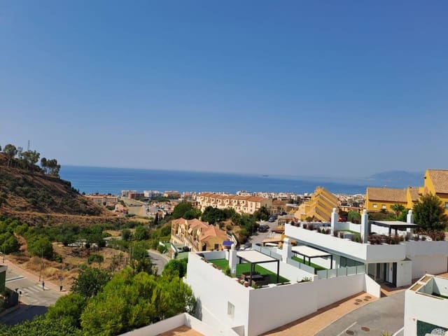 1 chambre Appartement à vendre à Rincón de la Victoria avec piscine garage - 265 000 € (Ref: 9246246)