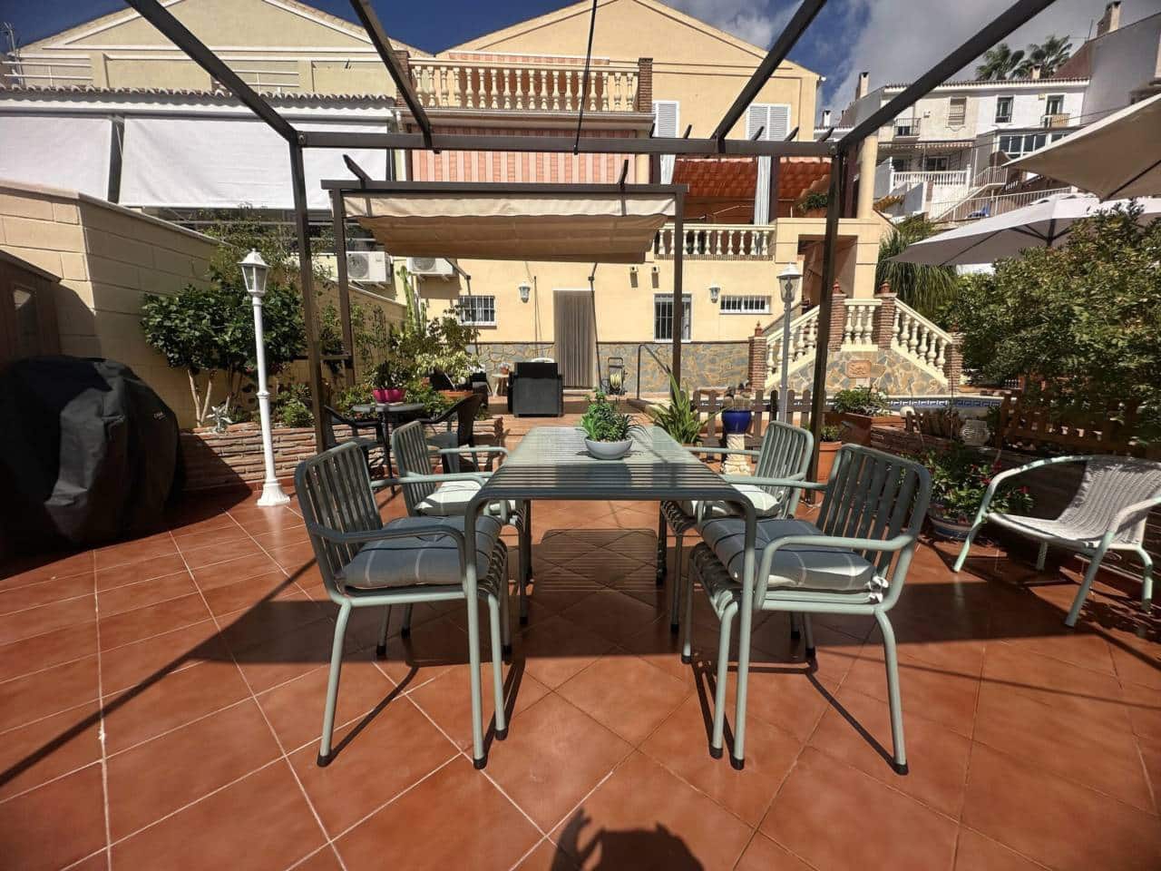 4 soverom Villa til salgs i Rincon de la Victoria med svømmebasseng garasje - € 685 000 (Ref: 9272048)