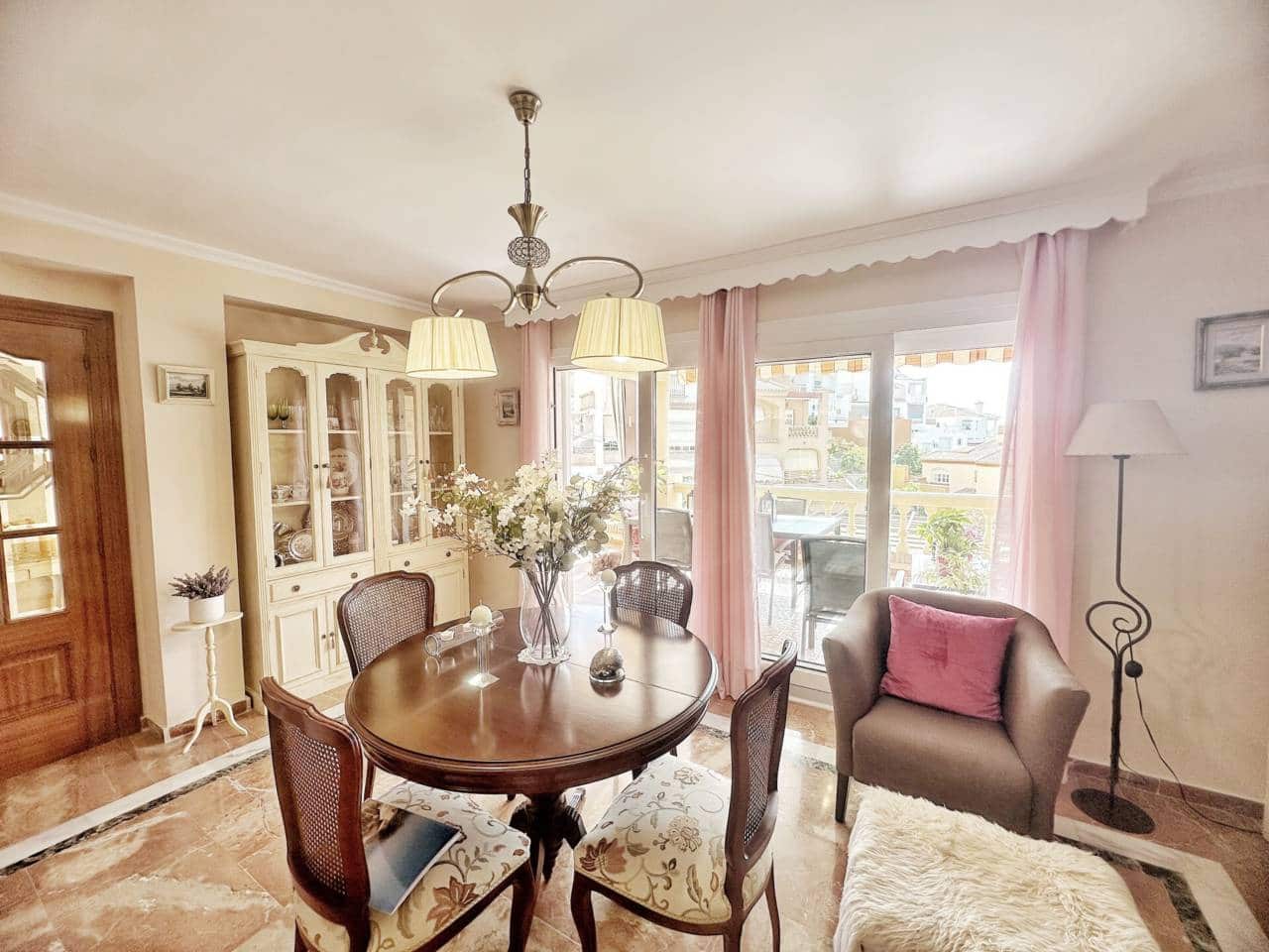 4 soverom Villa til salgs i Rincon de la Victoria med svømmebasseng garasje - € 685 000 (Ref: 9272048)