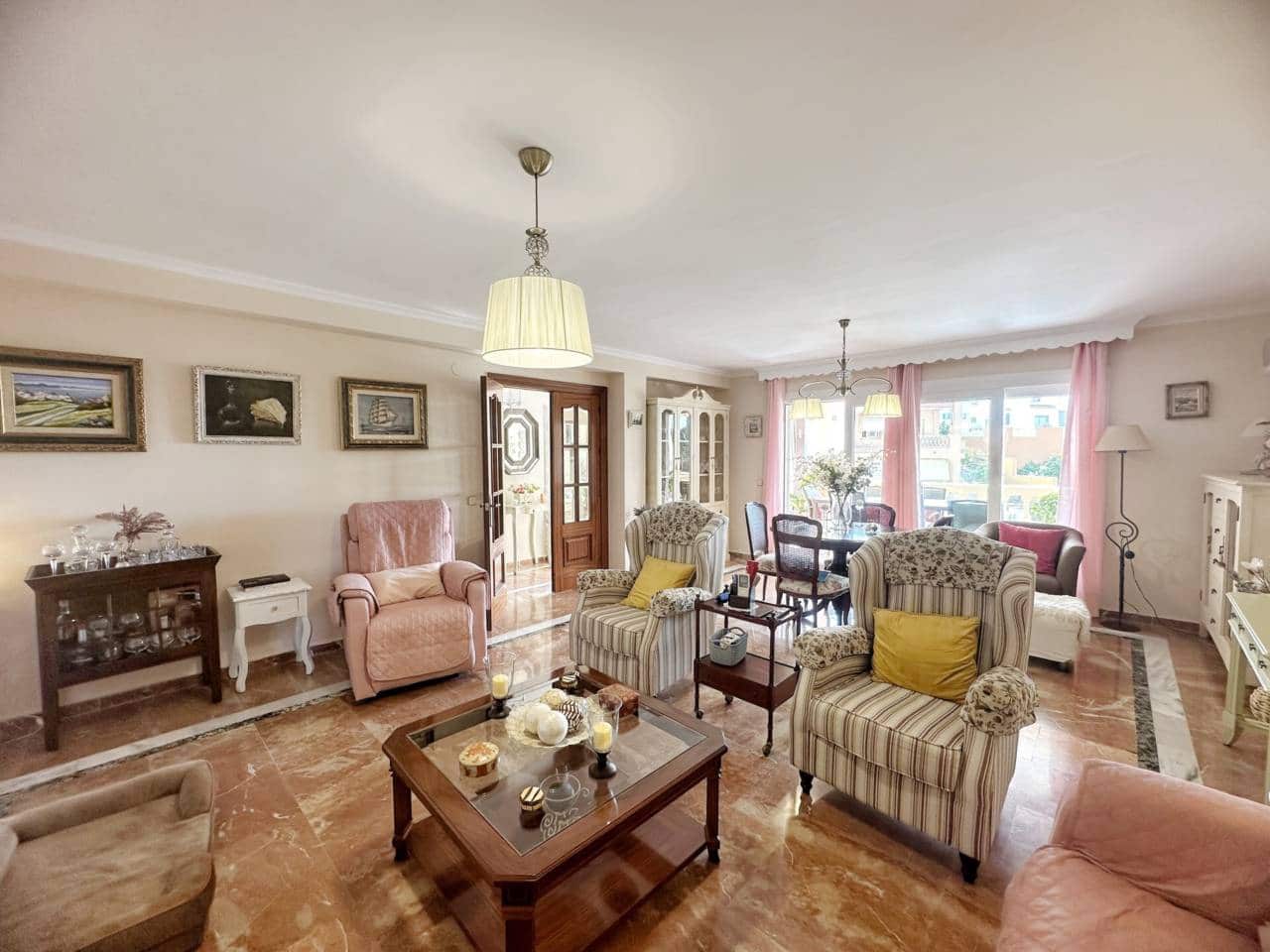 4 soverom Villa til salgs i Rincon de la Victoria med svømmebasseng garasje - € 685 000 (Ref: 9272048)