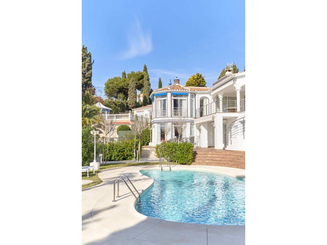 7 soverom Villa til salgs i Velez-Malaga med svømmebasseng garasje - € 1 200 000 (Ref: 9300339)