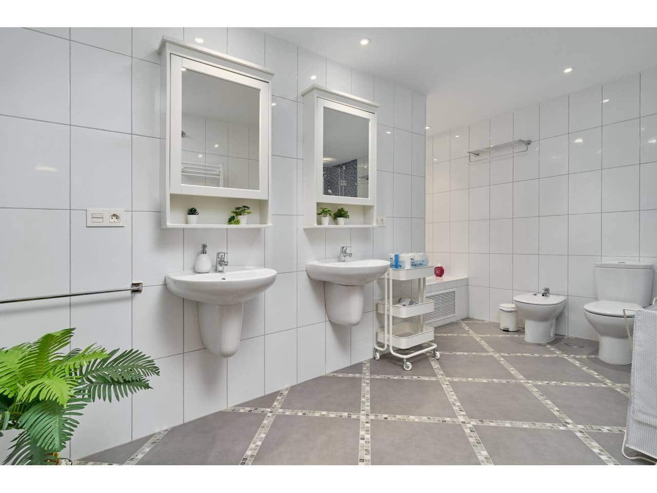 7 soverom Villa til salgs i Velez-Malaga med svømmebasseng garasje - € 1 200 000 (Ref: 9300339)