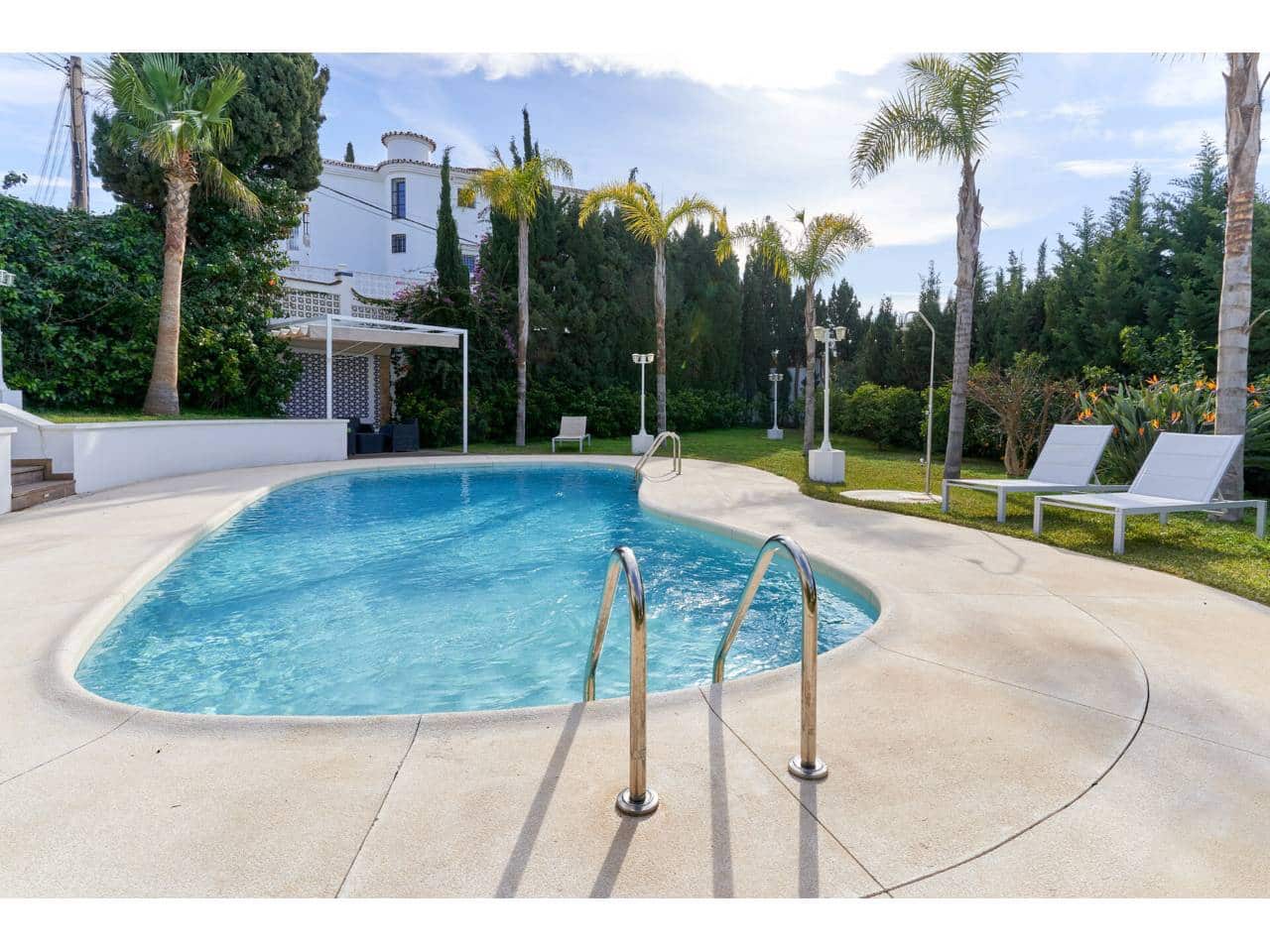 7 soverom Villa til salgs i Velez-Malaga med svømmebasseng garasje - € 1 200 000 (Ref: 9300339)