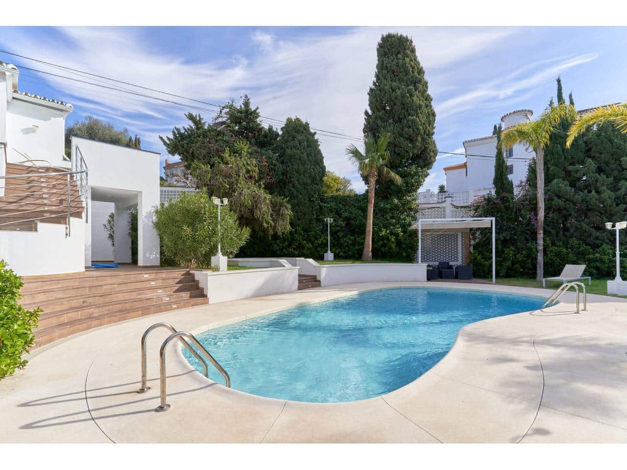 7 soverom Villa til salgs i Velez-Malaga med svømmebasseng garasje - € 1 200 000 (Ref: 9300339)