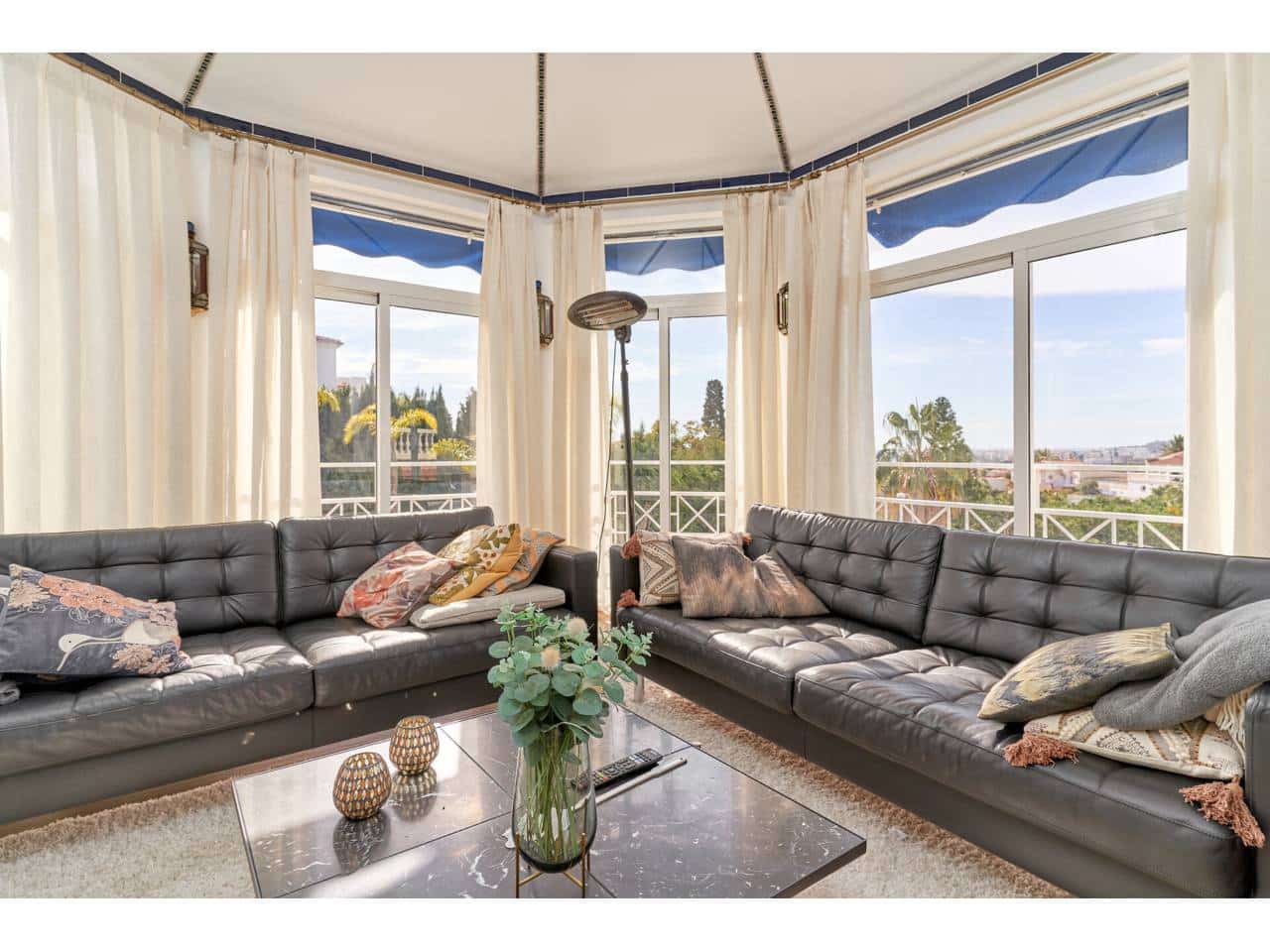 7 soverom Villa til salgs i Velez-Malaga med svømmebasseng garasje - € 1 200 000 (Ref: 9300339)