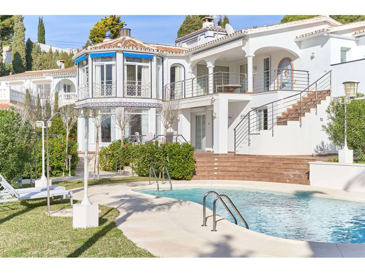 7 soverom Villa til salgs i Velez-Malaga med svømmebasseng garasje - € 1 200 000 (Ref: 9300339)