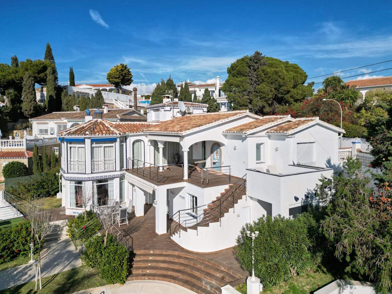 7 soverom Villa til salgs i Velez-Malaga med svømmebasseng garasje - € 1 200 000 (Ref: 9300339)