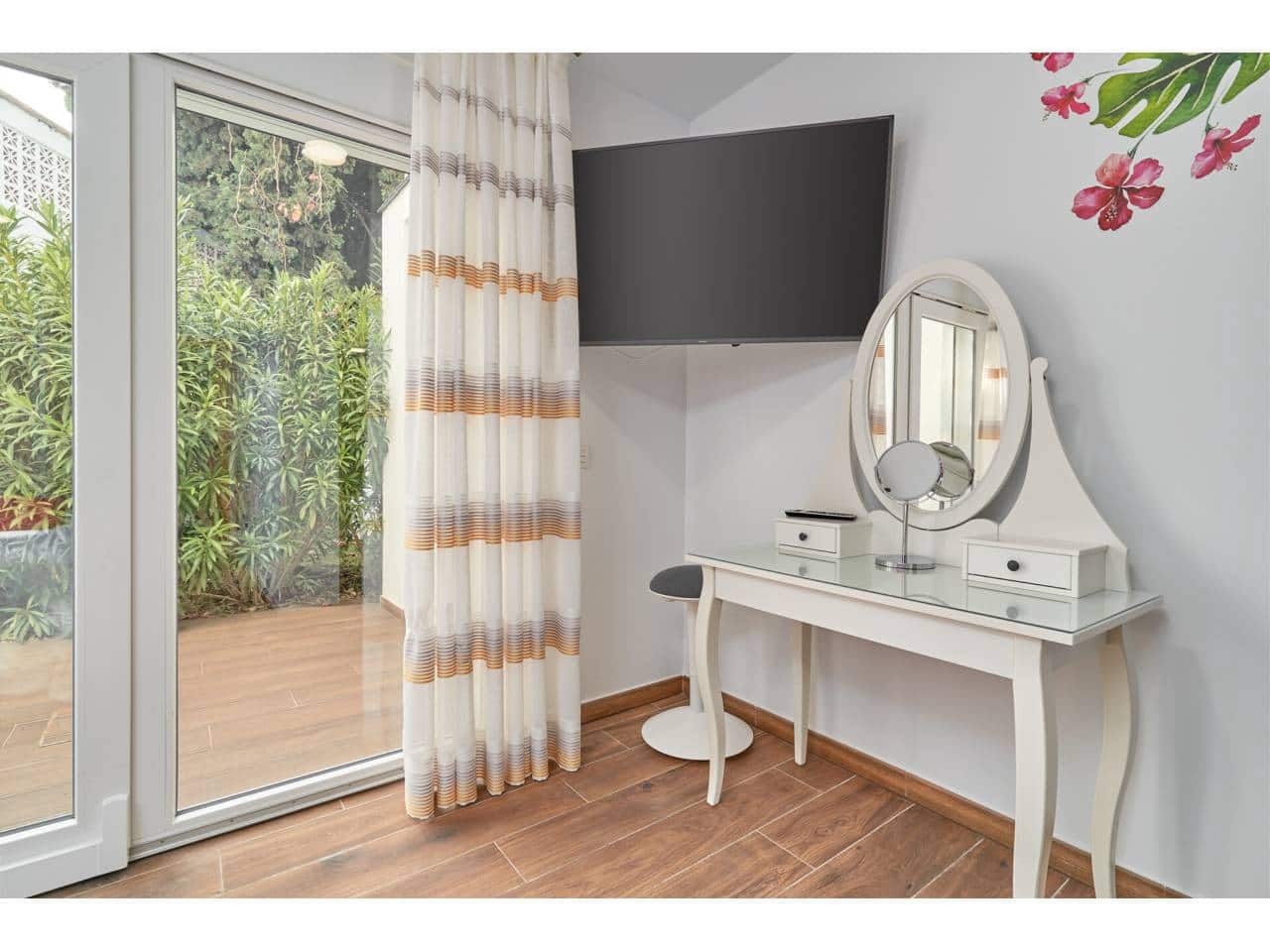 7 soverom Villa til salgs i Velez-Malaga med svømmebasseng garasje - € 1 200 000 (Ref: 9300339)