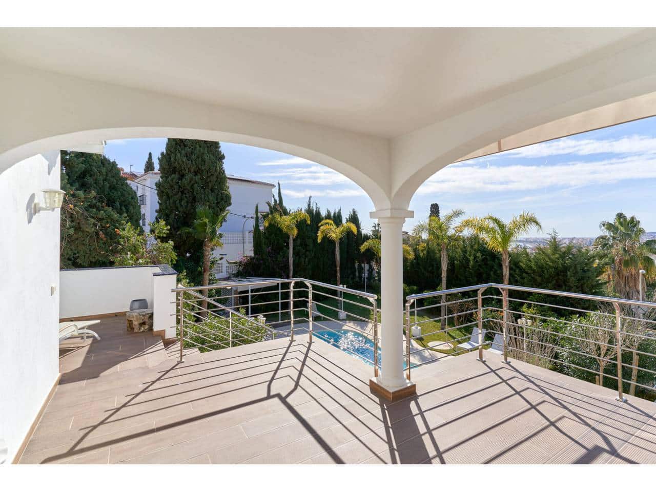 7 soverom Villa til salgs i Velez-Malaga med svømmebasseng garasje - € 1 200 000 (Ref: 9300339)