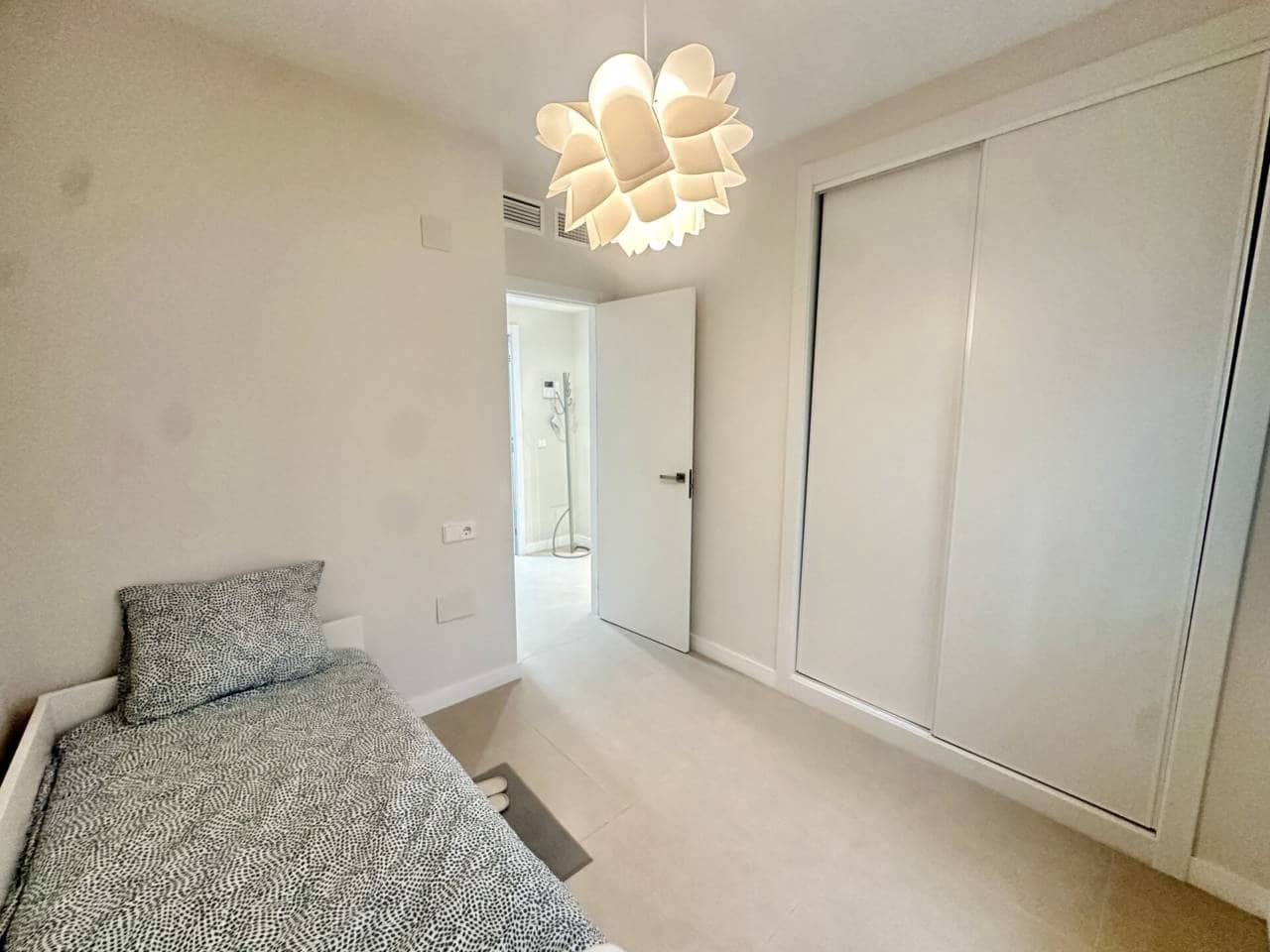 2 bedroom Penthouse for sale in Velez-Malaga with pool garage - € 397,100 (Ref: 9317160)