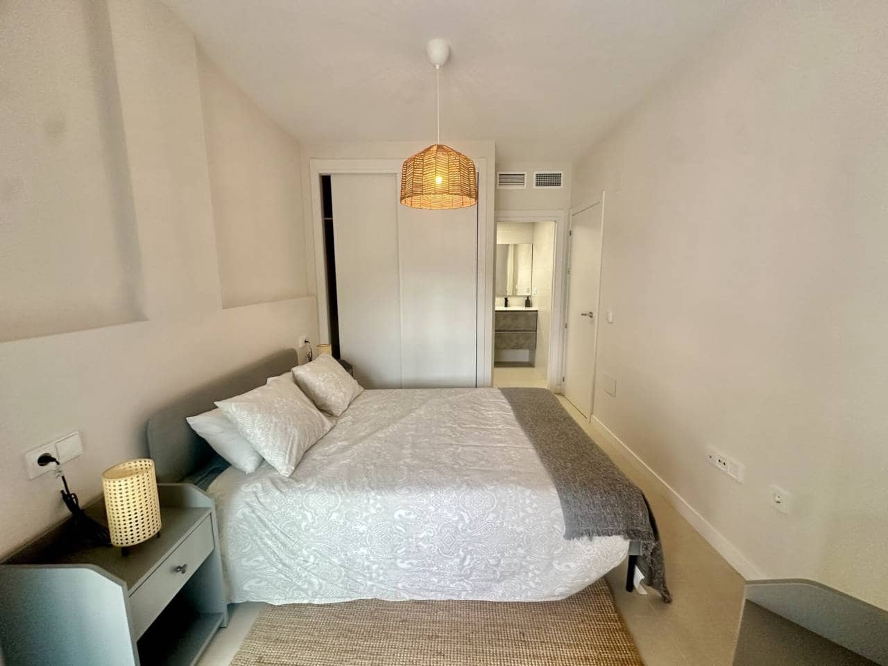 2 bedroom Penthouse for sale in Velez-Malaga with pool garage - € 397,100 (Ref: 9317160)