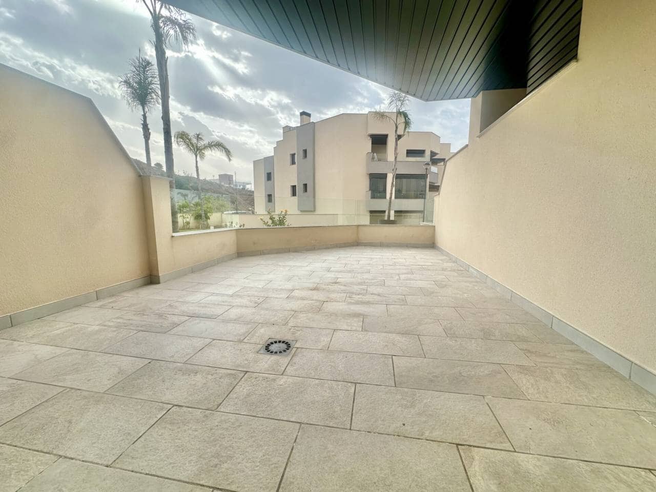 2 bedroom Penthouse for sale in Velez-Malaga with pool garage - € 397,100 (Ref: 9317160)