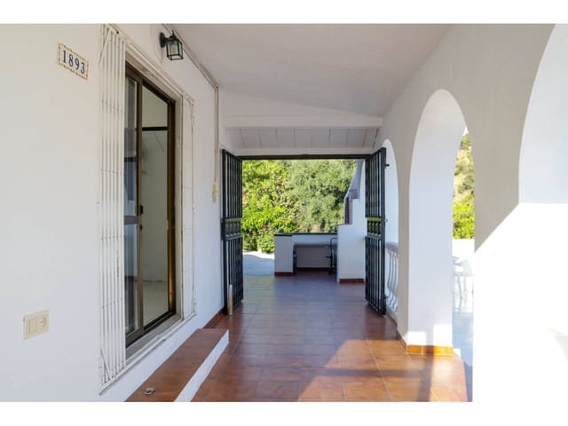 4 chambre Finca/Maison de Campagne à vendre à Torrox avec garage - 399 000 € (Ref: 9330070)