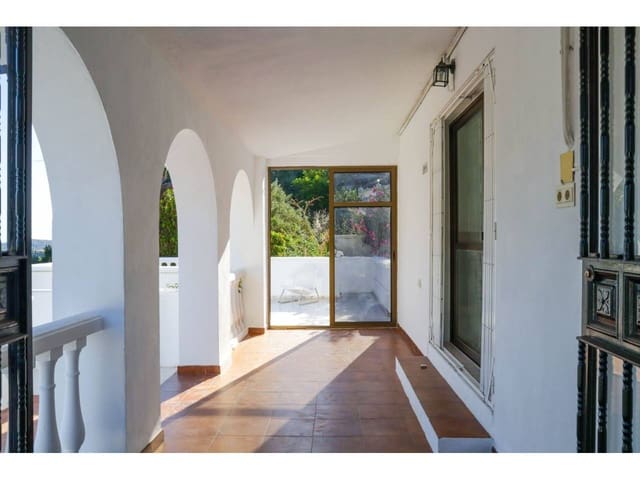 4 chambre Finca/Maison de Campagne à vendre à Torrox avec garage - 399 000 € (Ref: 9330070)