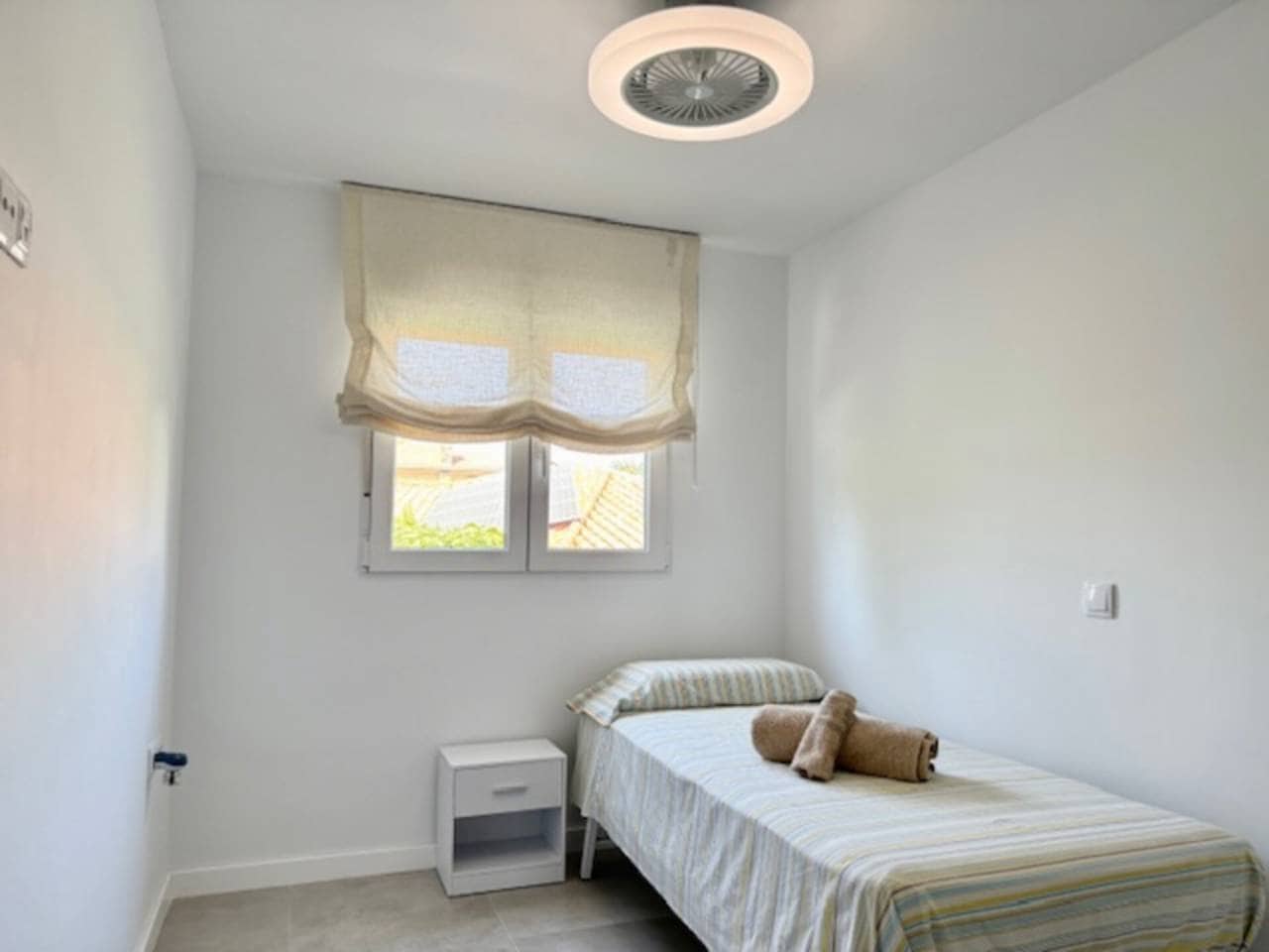 3 makuuhuone Rivitalo vuokrattavana paikassa Rincon de la Victoria mukana uima-altaan 
autotalli - 1 750 € (Ref: 9407855)