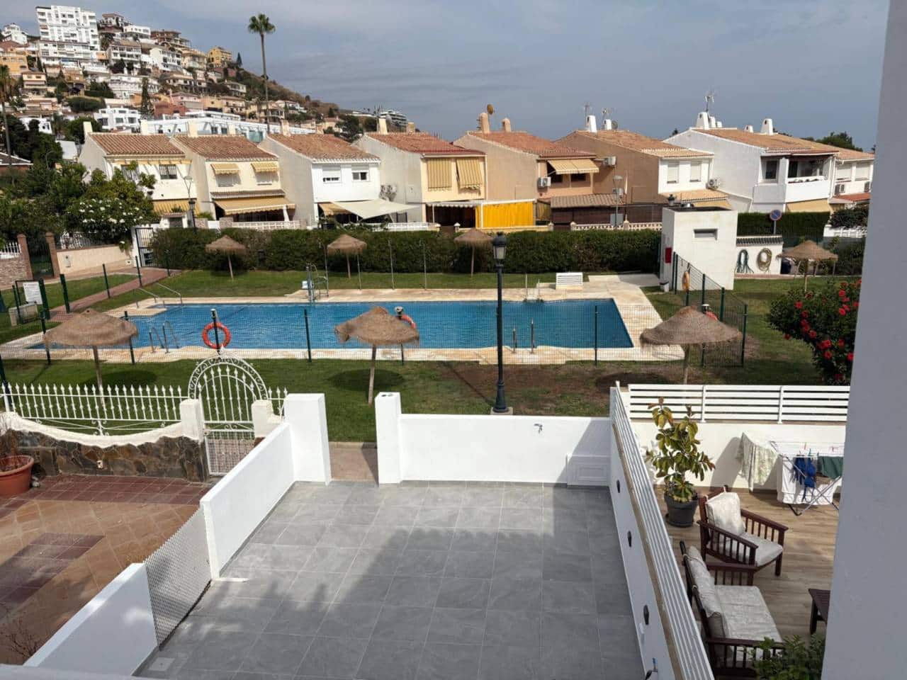 3 makuuhuone Rivitalo vuokrattavana paikassa Rincon de la Victoria mukana uima-altaan 
autotalli - 1 750 € (Ref: 9407855)