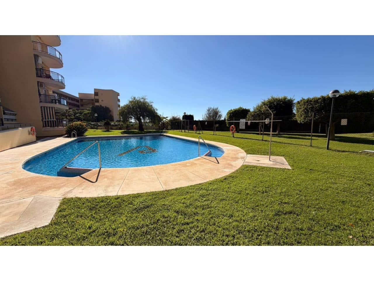 1 bedroom Flat for sale in Velez-Malaga with pool garage - € 220,000 (Ref: 9409098)