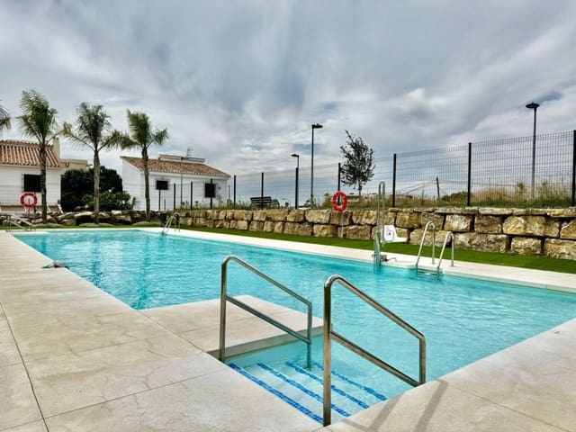 2 bedroom Penthouse for rent in Rincón de la Victoria with pool garage - € 1,000 (Ref: 9412588)