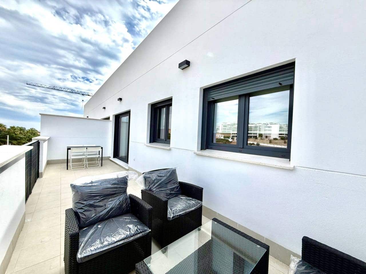2 bedroom Penthouse for rent in Rincon de la Victoria with pool garage - € 1,000 (Ref: 9412588)