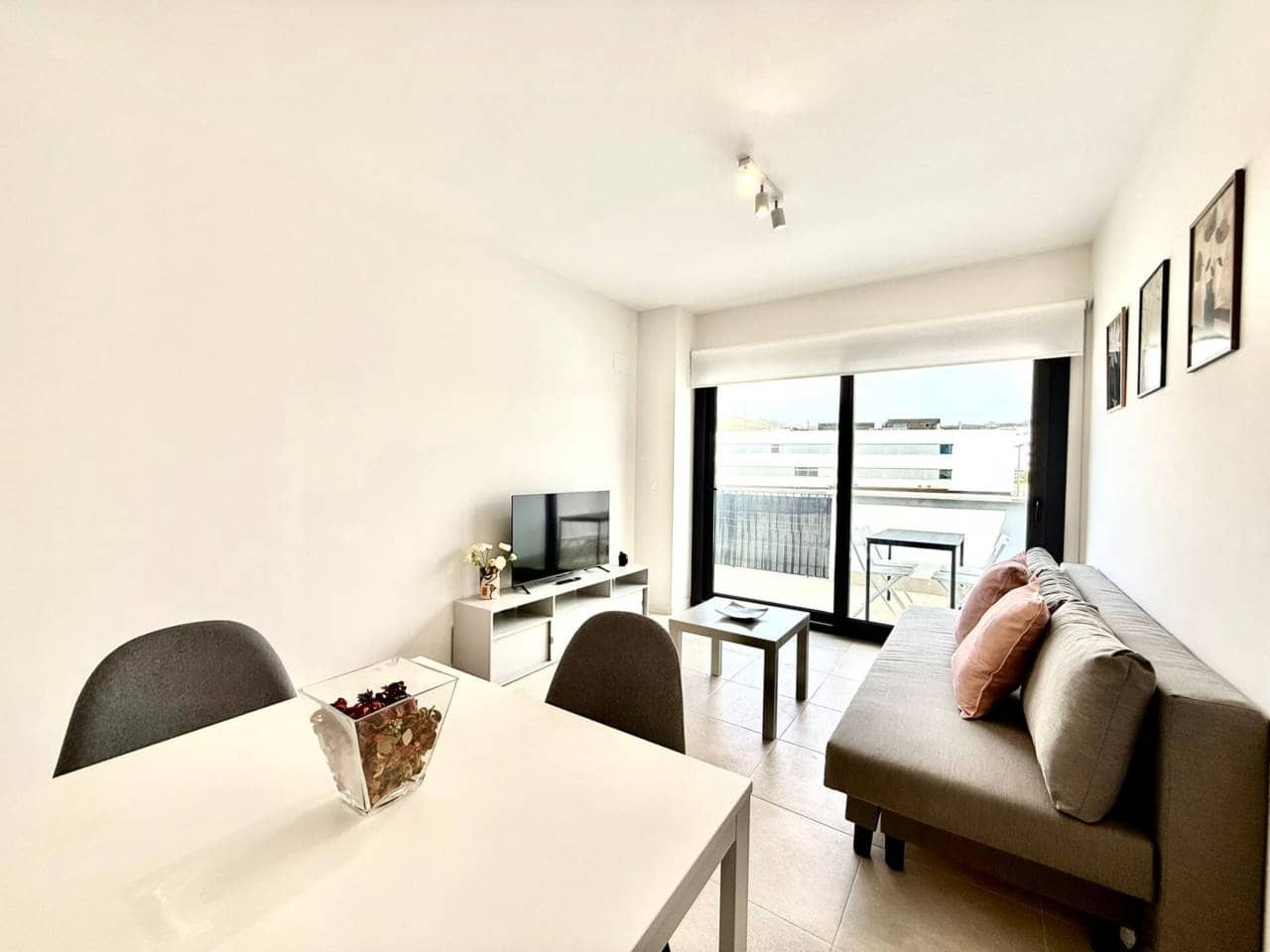 2 bedroom Penthouse for rent in Rincon de la Victoria with pool garage - € 1,000 (Ref: 9412588)