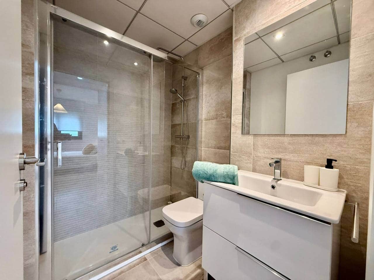 2 bedroom Penthouse for rent in Rincon de la Victoria with pool garage - € 1,000 (Ref: 9412588)