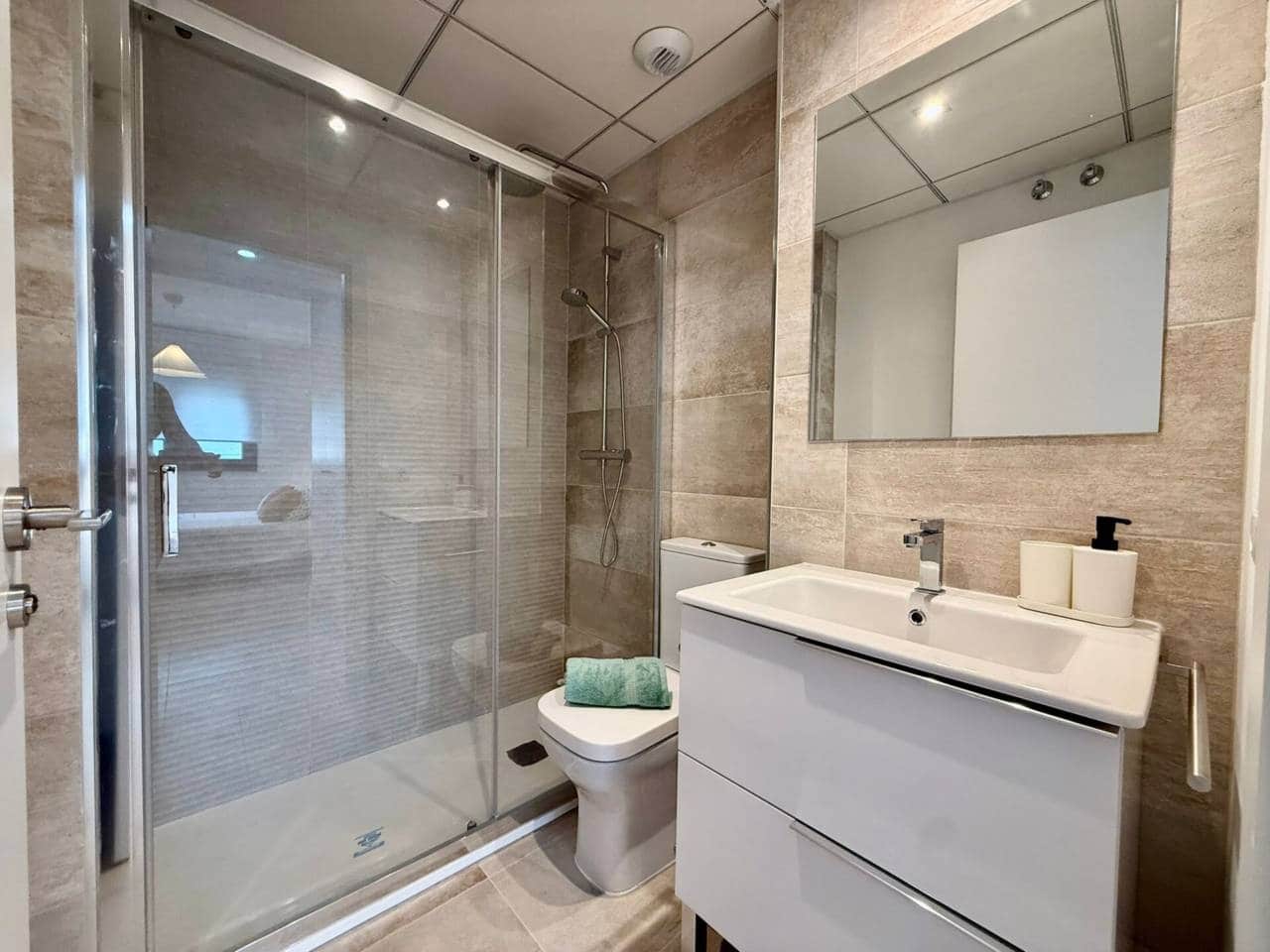 2 bedroom Penthouse for rent in Rincon de la Victoria with pool garage - € 1,000 (Ref: 9412588)