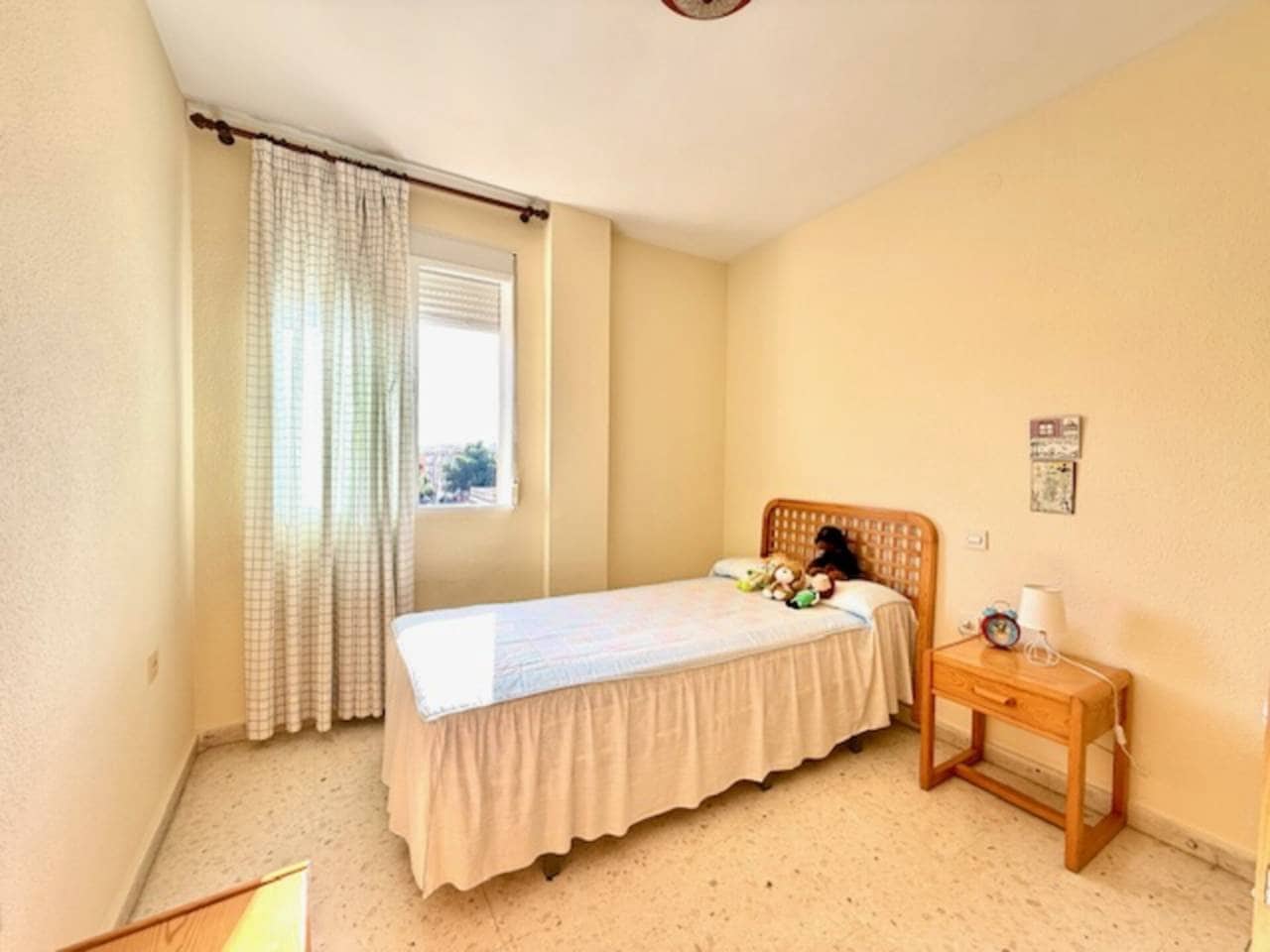 Piso de 3 habitaciones en Rincón de la Victoria en alquiler con piscina garaje - 950 € (Ref: 9412589)