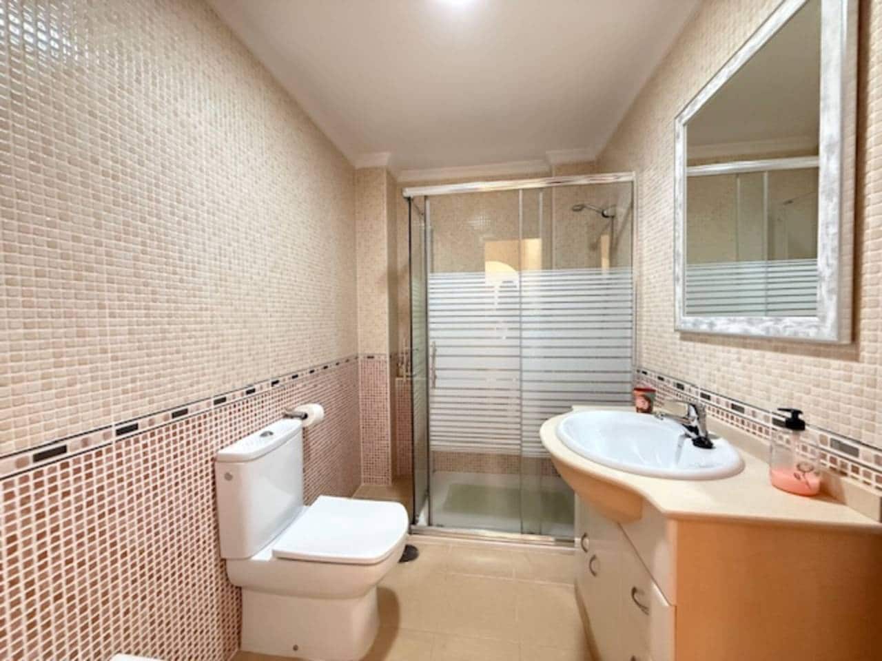 Piso de 3 habitaciones en Rincón de la Victoria en alquiler con piscina garaje - 950 € (Ref: 9412589)