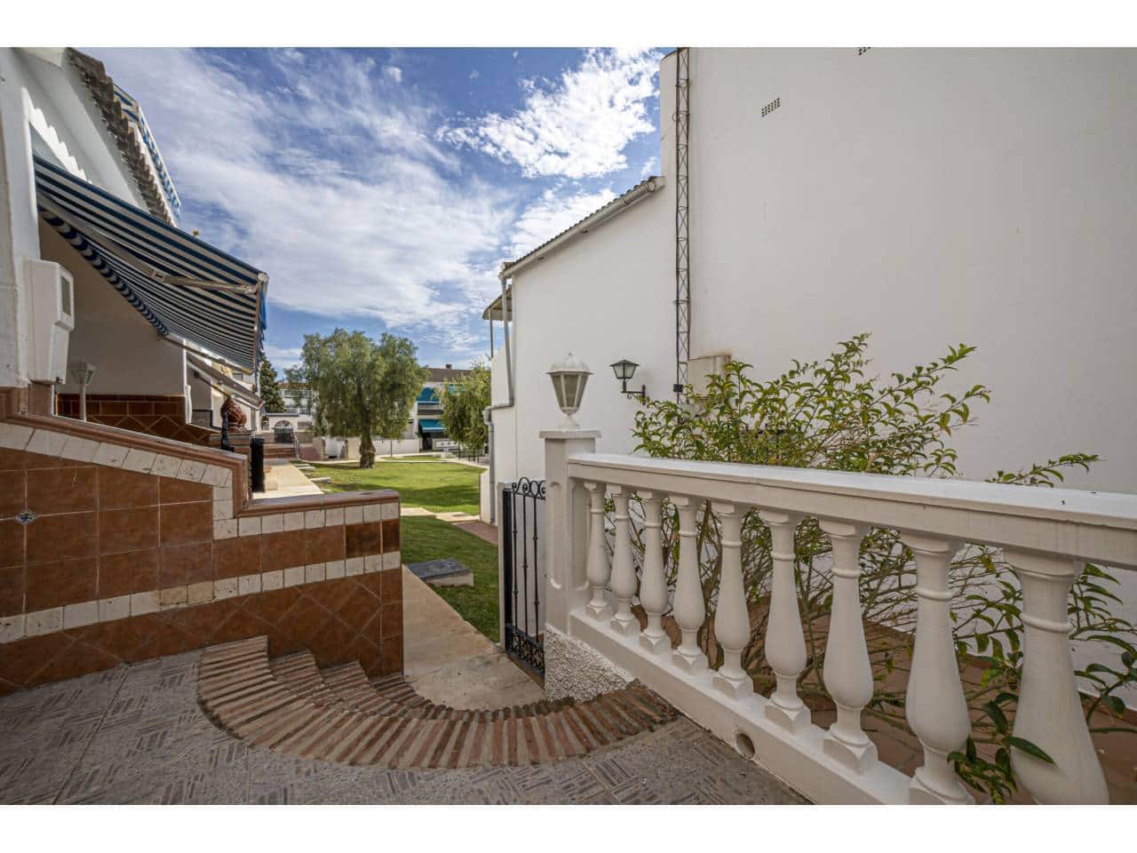 4 makuuhuone Paritalo myytävänä paikassa Velez-Malaga - 429 000 € (Ref: 9432852)