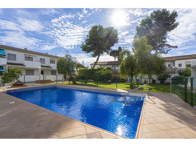 4 makuuhuone Paritalo myytävänä paikassa Vélez-Málaga - 429 000 € (Ref: 9432852)