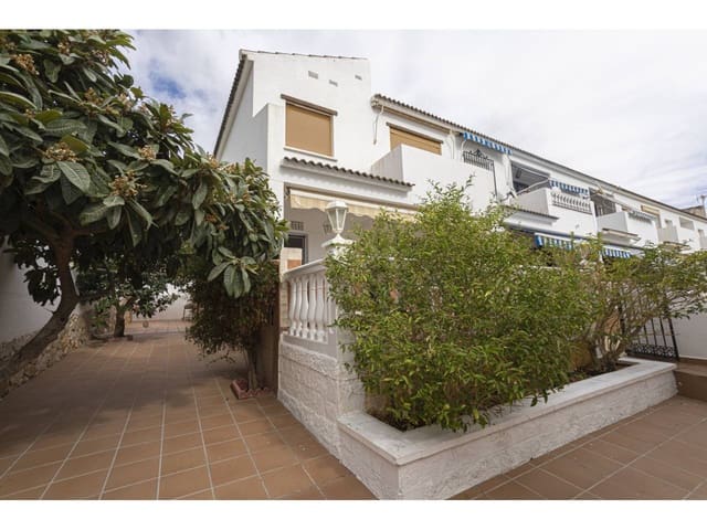 4 makuuhuone Paritalo myytävänä paikassa Vélez-Málaga - 429 000 € (Ref: 9432852)