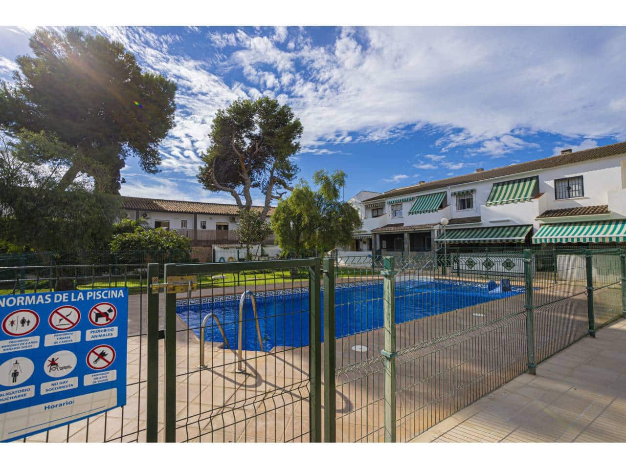 4 makuuhuone Paritalo myytävänä paikassa Velez-Malaga - 429 000 € (Ref: 9432852)