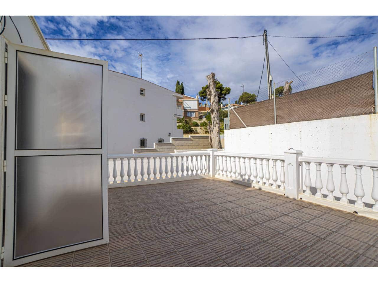 4 makuuhuone Paritalo myytävänä paikassa Velez-Malaga - 429 000 € (Ref: 9432852)