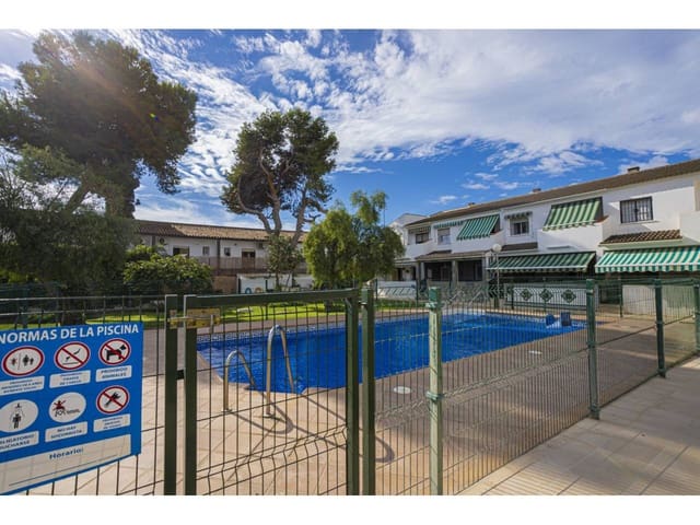 4 makuuhuone Paritalo myytävänä paikassa Vélez-Málaga - 429 000 € (Ref: 9432852)