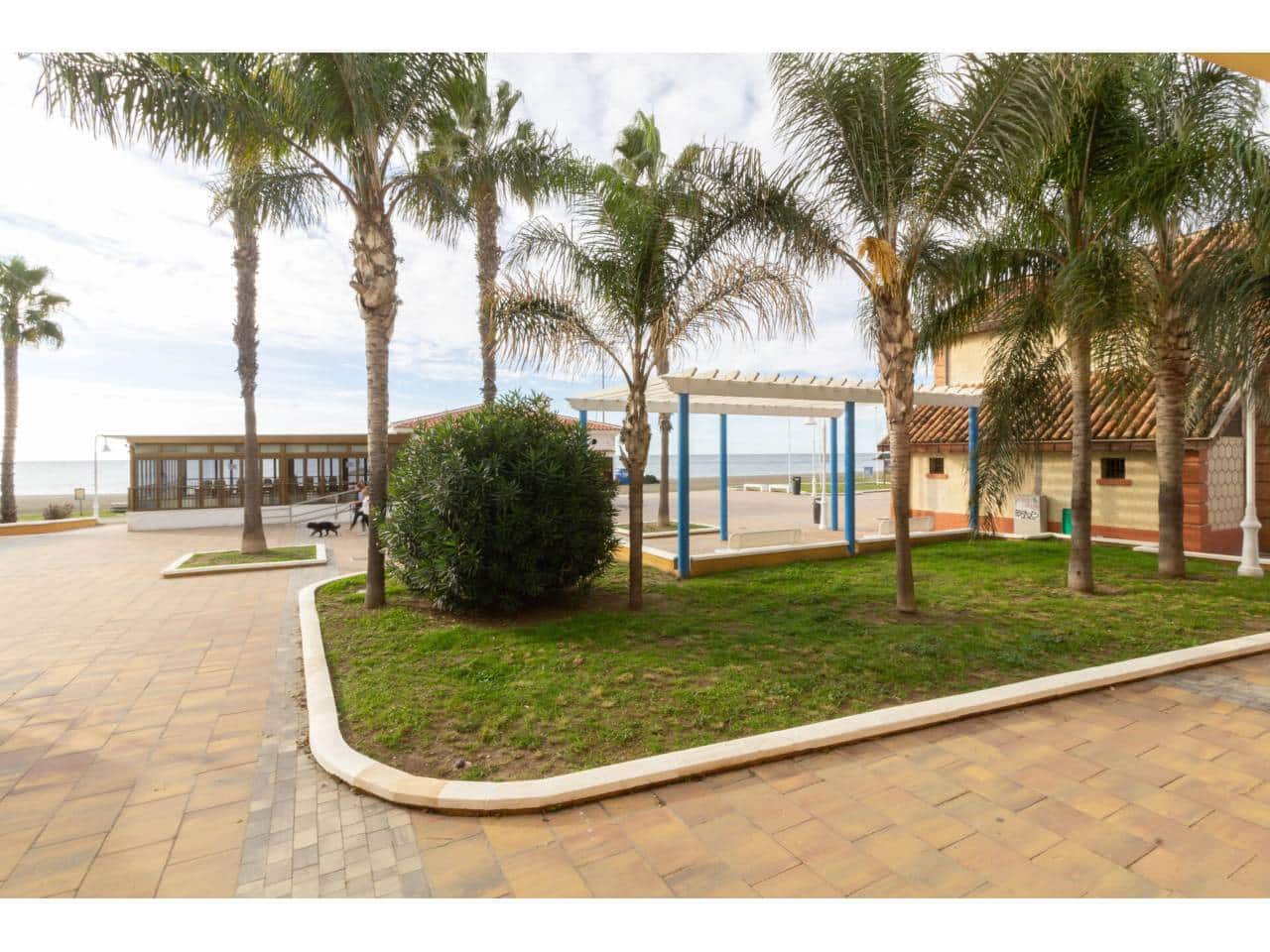 2 bedroom Flat for sale in Rincon de la Victoria with garage - € 360,000 (Ref: 9438801)