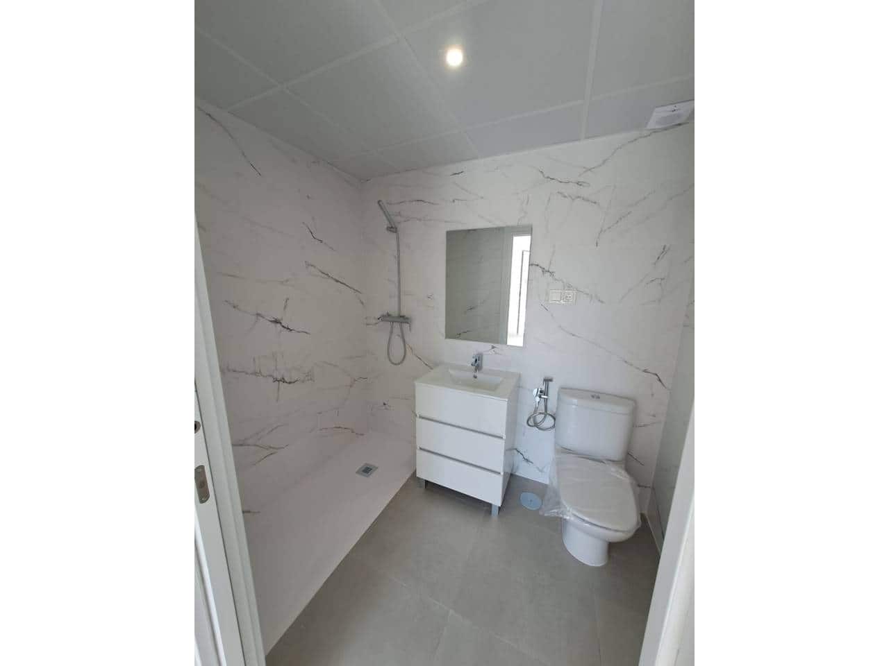 2 makuuhuone Asunto myytävänä paikassa Rincon de la Victoria mukana uima-altaan 
autotalli - 269 000 € (Ref: 9441075)