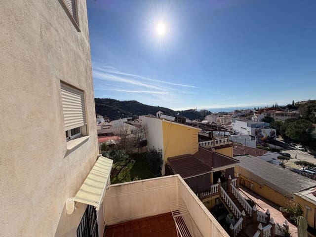3 bedroom Flat for sale in Benagalbon, Rincón de la Victoria with garage - € 250,000 (Ref: 9481688)