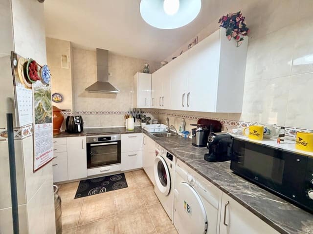 3 bedroom Flat for sale in Benagalbon, Rincón de la Victoria with garage - € 250,000 (Ref: 9481688)