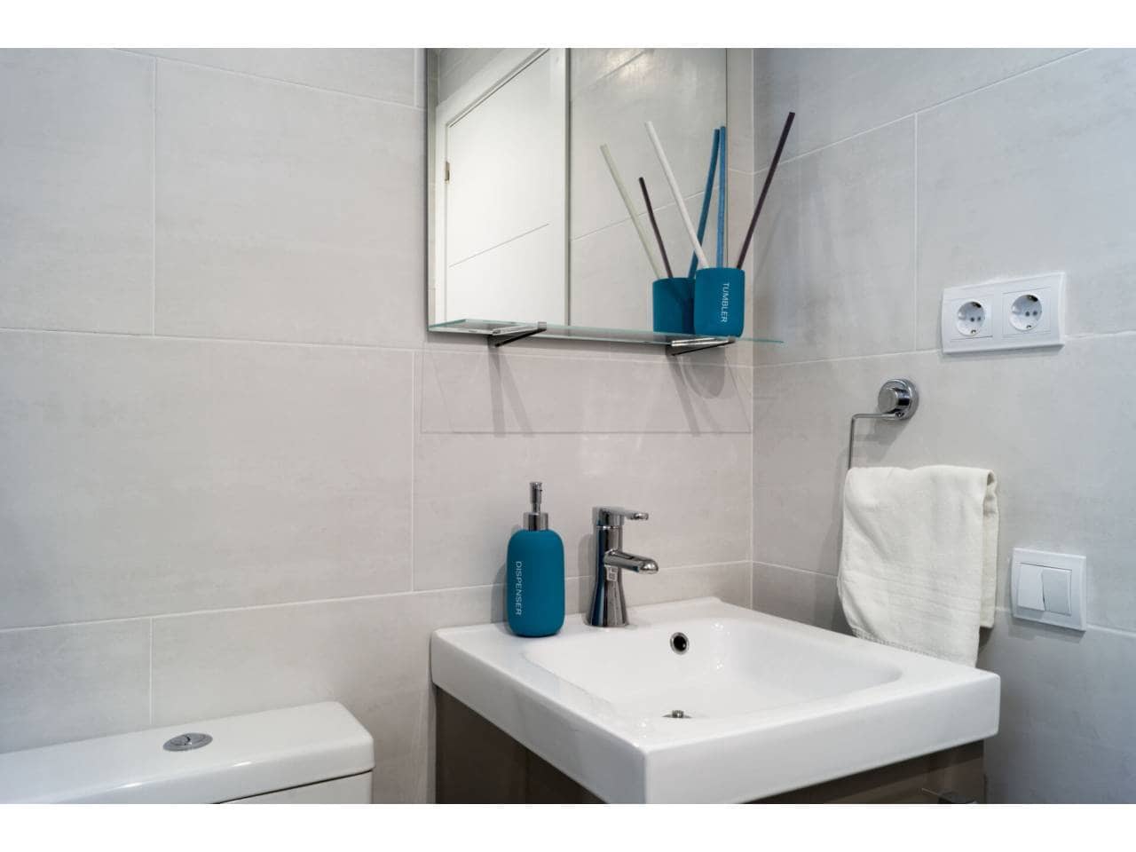 2 slaapkamer Appartement te huur in Rincon de la Victoria met garage - € 1.000 (Ref: 9481689)