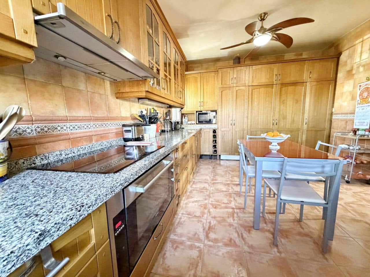 4 Zimmer Villa zu verkaufen in Torre de Benagalbon mit Pool Garage - 645.000 € (Ref: 9485506)