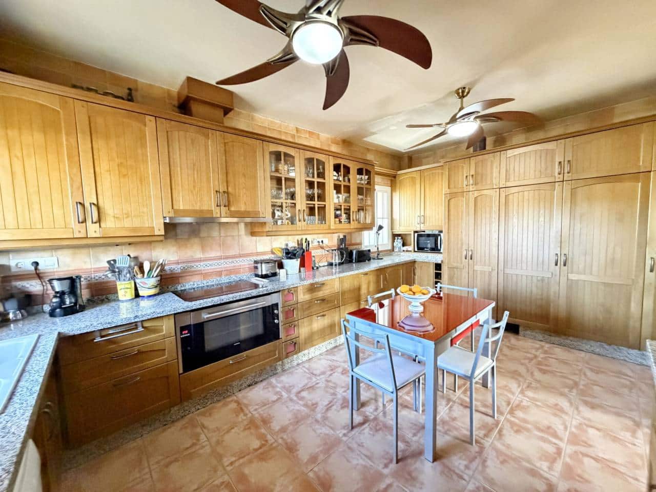 4 Zimmer Villa zu verkaufen in Torre de Benagalbon mit Pool Garage - 645.000 € (Ref: 9485506)