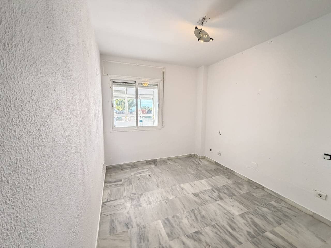 2 chambre Appartement à vendre à Anoreta avec piscine garage - 295 000 € (Ref: 9485507)