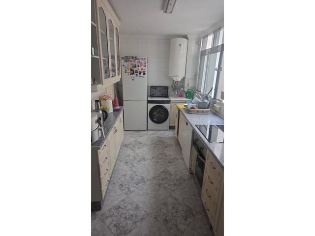 3 soverom Leilighet til leie i Málaga by - € 1 500 (Ref: 9490873)