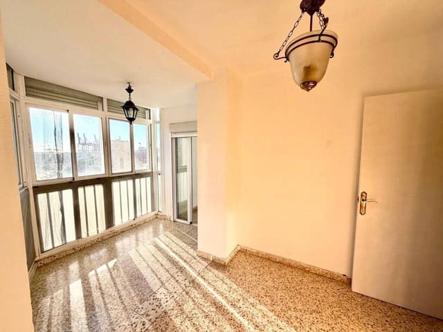 3 Zimmer Wohnung zu vermieten in Málaga Stadt - 1.500 € (Ref: 9490873)