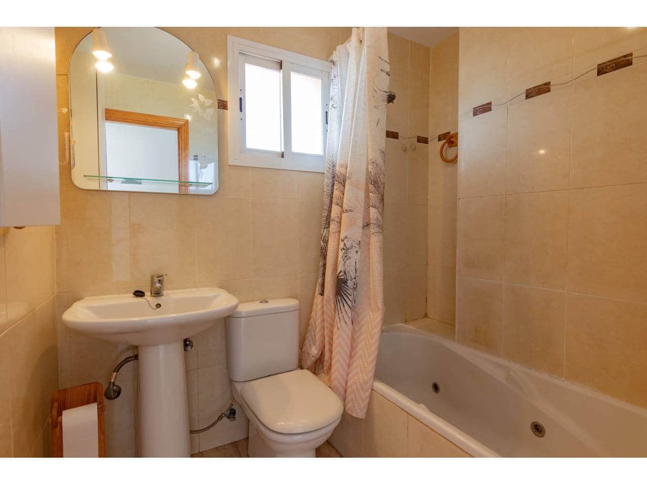 3 bedroom Terraced Villa for sale in Velez-Malaga with garage - € 435,000 (Ref: 9500964)