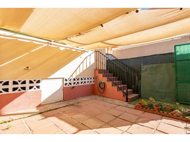 3 bedroom Terraced Villa for sale in Vélez-Málaga with garage - € 435,000 (Ref: 9500964)