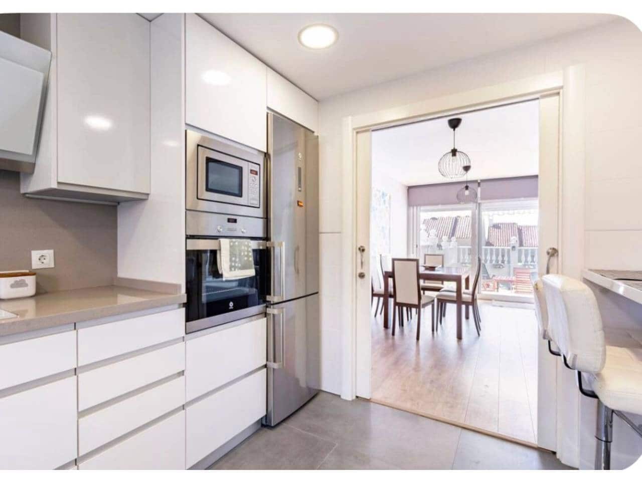 4 sovrum Radhus att hyra i Rincon de la Victoria med pool garage - 1 800 € (Ref: 9500965)