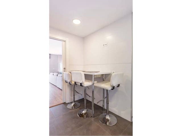 4 sovrum Radhus att hyra i Rincón de la Victoria med pool garage - 1 800 € (Ref: 9500965)