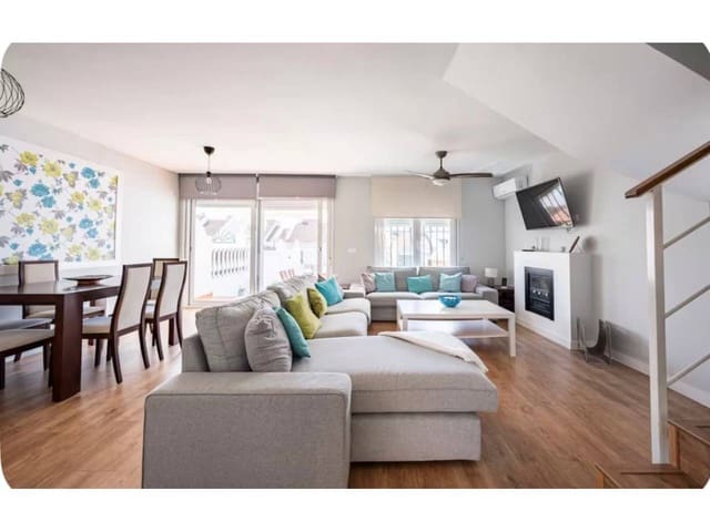 4 sovrum Radhus att hyra i Rincón de la Victoria med pool garage - 1 800 € (Ref: 9500965)