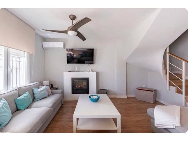 4 sovrum Radhus att hyra i Rincón de la Victoria med pool garage - 1 800 € (Ref: 9500965)